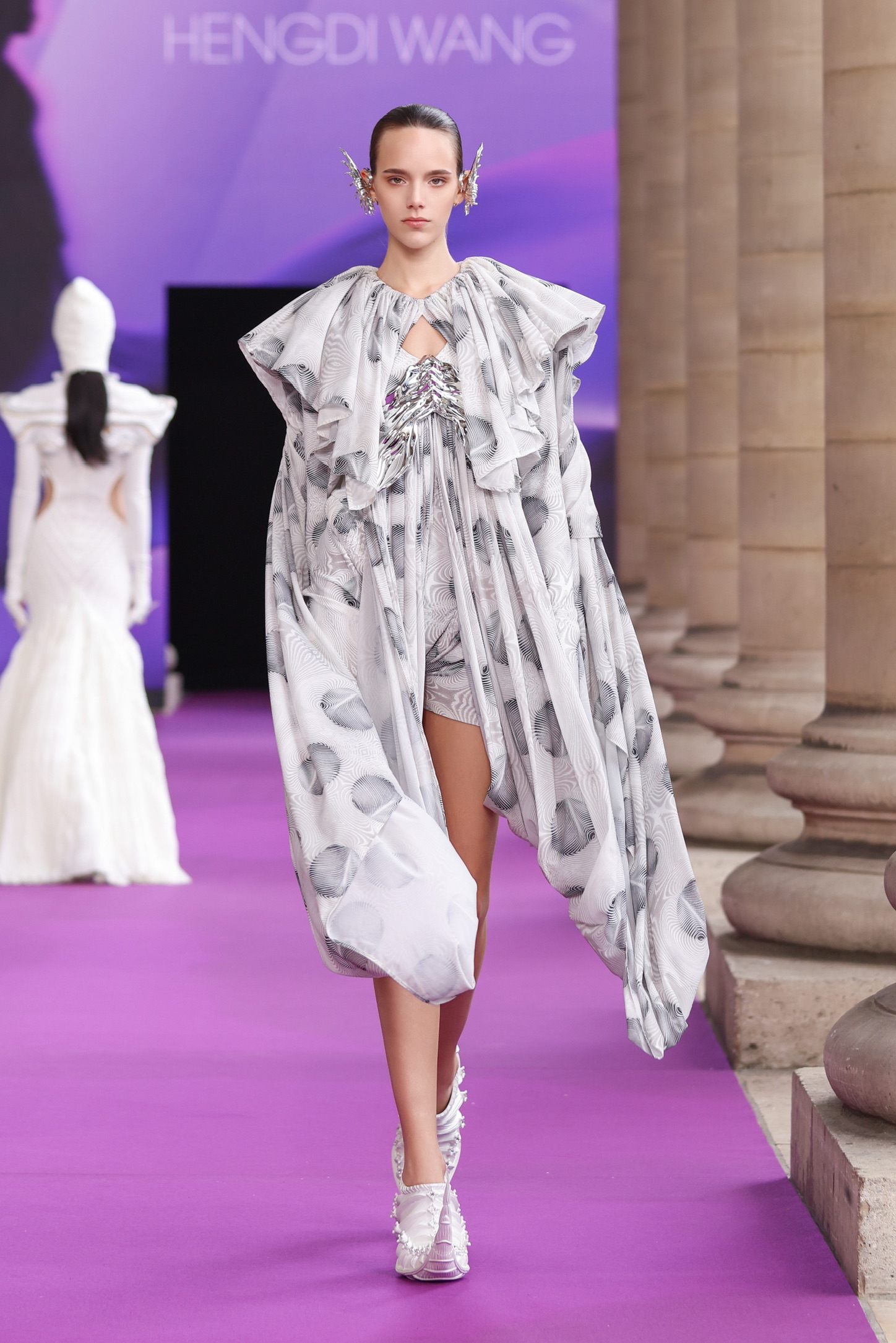 HENGDI WANG flowing white runway look