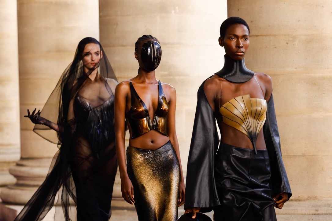 SHUXUAN G runway finale lineup