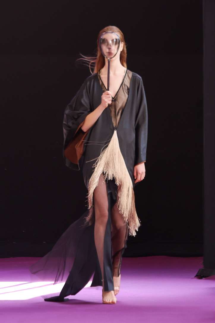 SHUXUAN G runway look with mirrored mask
